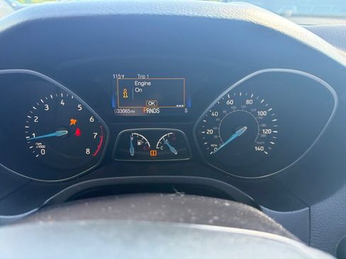 Used 2017 Ford Focus Titanium w/ Titanium Technology Package FWD image 14