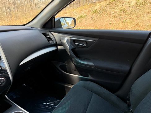 Used 2015 Nissan Altima 2.5 S w/ Power Driver Seat Package FWD image 13