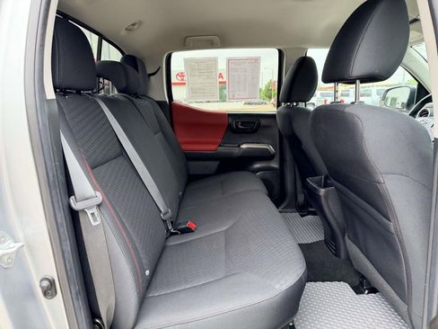 Certified 2023 Toyota Tacoma SR5 AWD/4WD image 16