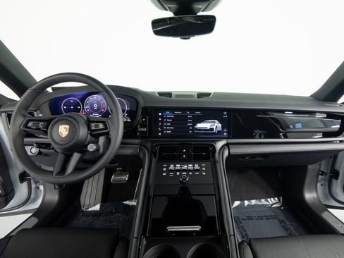 New 2026 Porsche Panamera 4 image 33