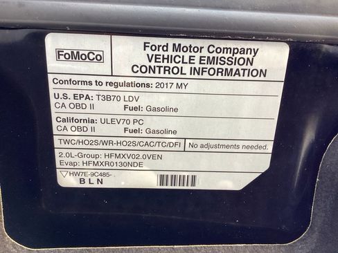 Used 2017 Ford Fusion SE image 58