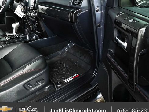 Used 2024 Toyota 4Runner TRD Off-Road Premium w/ Moonroof Package AWD/4WD image 25
