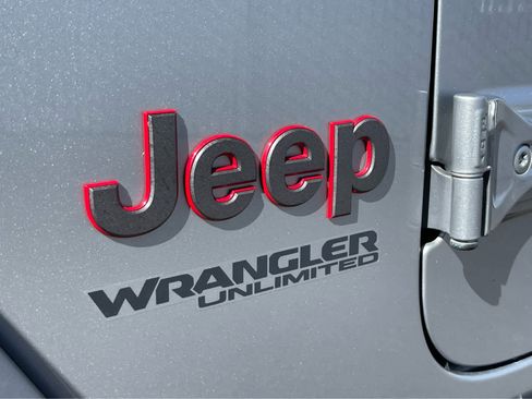 Used 2021 Jeep Wrangler Unlimited Rubicon image 9