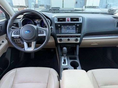 Used 2017 Subaru Outback 2.5i Limited AWD/4WD image 7