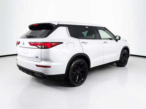 Used 2023 Mitsubishi Outlander SEL Black Edition AWD/4WD image 7