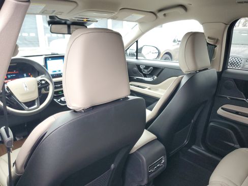 New 2026 Lincoln Corsair Premiere image 24