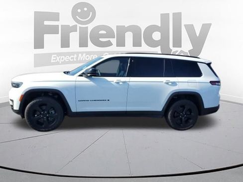 Used 2023 Jeep Grand Cherokee L Laredo AWD/4WD image 2
