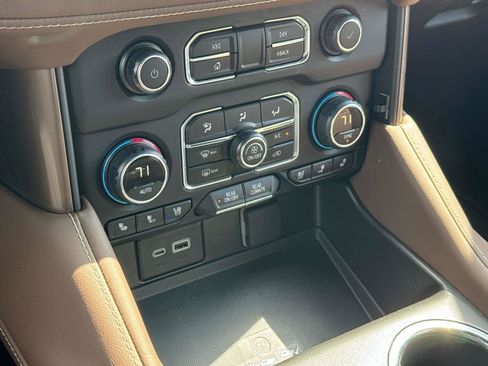 Used 2024 Chevrolet Tahoe High Country AWD/4WD image 6