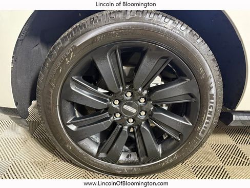 Certified 2024 Lincoln Navigator L Reserve AWD/4WD image 13