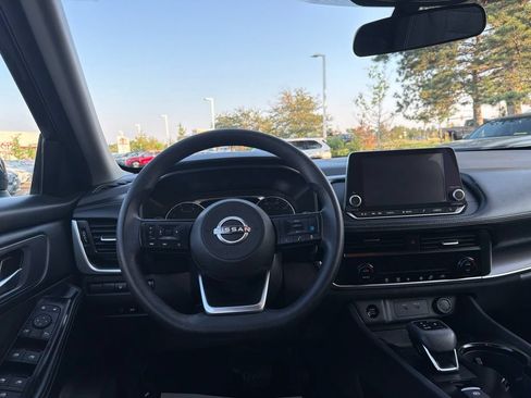 Used 2024 Nissan Rogue SV AWD/4WD image 22