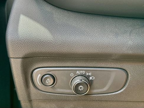 Used 2023 Buick Envision Essence w/ Sport Touring Package FWD image 19
