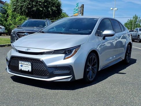 Used 2022 Toyota Corolla SE FWD image 3