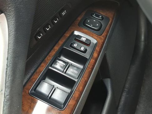 Used 2013 Lexus IS 250C w/ Luxury Pkg RWD image 18