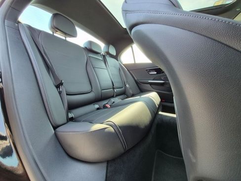 Used 2024 Mercedes-Benz C 300 Sedan image 18