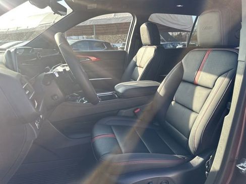 New 2026 Chevrolet Traverse RS w/ LPO, Floor Liner Package image 9