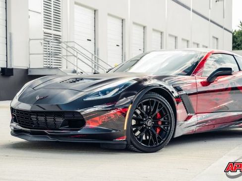 Used 2015 Chevrolet Corvette Z06 w/ 3LZ Preferred Equipment Group RWD image 14