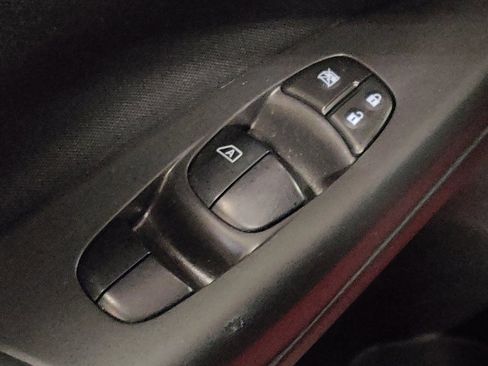 Used 2018 Nissan Sentra SV w/ Protection Package image 27