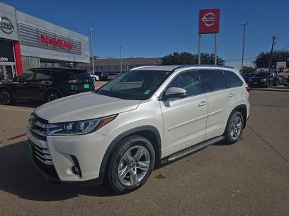 Used 2019 Toyota Highlander FWD V6
