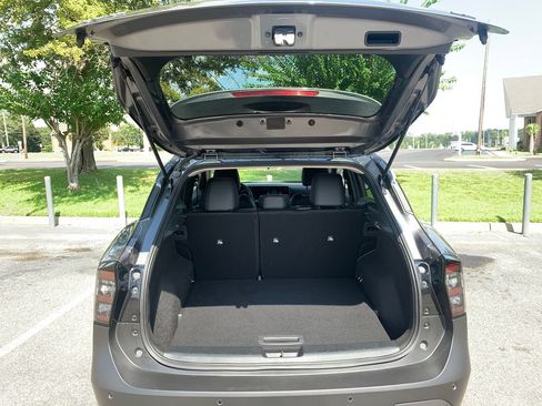 Used 2025 Nissan Kicks SR FWD image 7