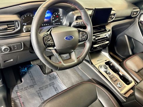 Used 2022 Ford Explorer ST-Line w/ Class IV Trailer Tow Package image 9