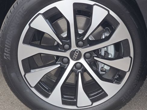 New 2026 Audi Q3 quattro 2.0T AWD/4WD image 15