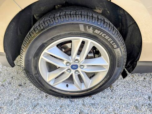 Used 2018 Ford Edge SEL w/ Equipment Group 201A AWD/4WD image 20