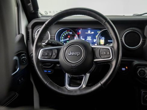 Used 2022 Jeep Wrangler Unlimited Sahara w/ Cold Weather Group image 10