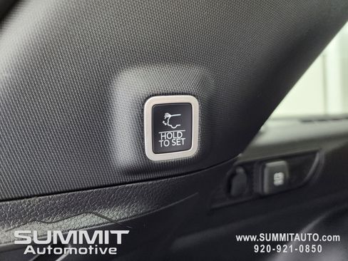 New 2025 Jeep Grand Cherokee Limited w/ Black Appearance Package image 32