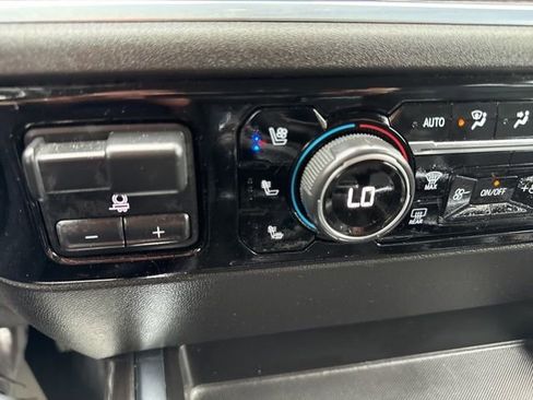 Used 2022 Chevrolet Silverado 1500 LTZ image 49