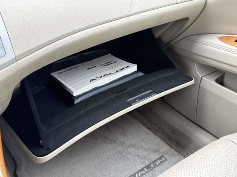 Used 2006 Toyota Avalon Limited image 29