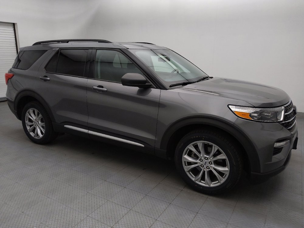 Used 2021 Ford Explorer XLT w/ Equipment Group 202A AWD/4WD image 11