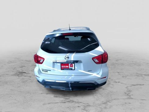 Used 2017 Nissan Pathfinder S image 9