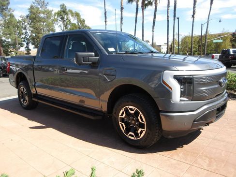 Certified 2023 Ford F150 Lightning XLT AWD/4WD image 7