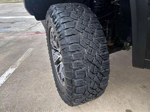 Used 2018 Chevrolet Colorado ZR2 image 24