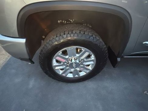 Used 2024 Chevrolet Silverado 2500 High Country w/ High Country Premium Package image 41