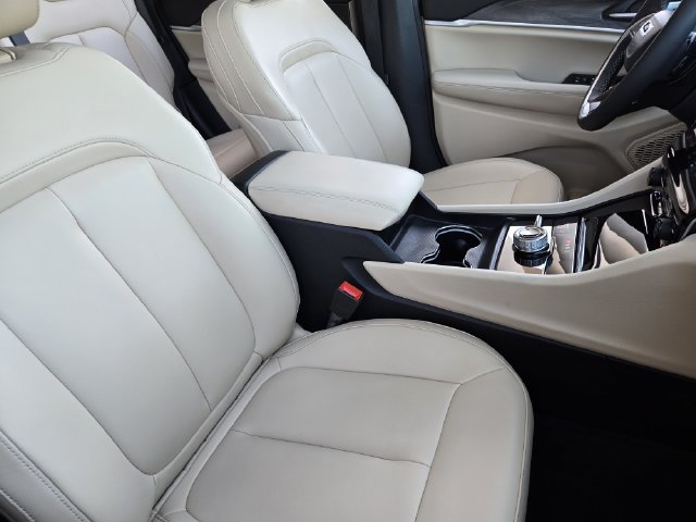 Used 2023 Jeep Grand Cherokee Limited AWD/4WD image 15