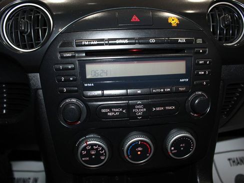 Used 2014 MAZDA MX-5 Miata Sport RWD image 17