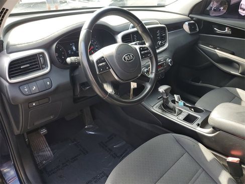 Used 2019 Kia Sorento S image 21