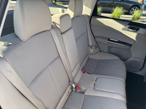 Used 2012 Subaru Forester 2.5X Premium w/ All-Weather Pkg image 18