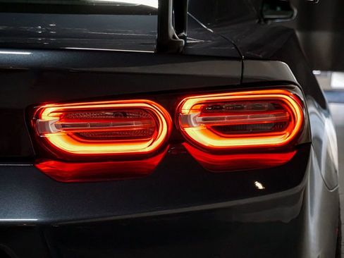 Used 2021 Chevrolet Camaro ZL1 image 82