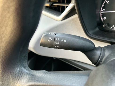 Used 2024 Toyota Corolla LE FWD image 19