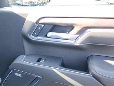 New 2026 GMC Sierra 1500 SLT image 37