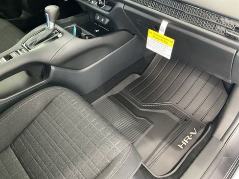 New 2026 Honda HR-V LX image 25