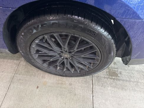 Used 2014 Ford Taurus SEL w/ Equipment Group 201A image 9