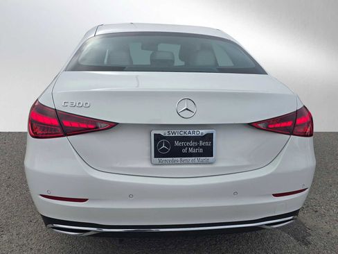 Used 2025 Mercedes-Benz C 300 Sedan image 4