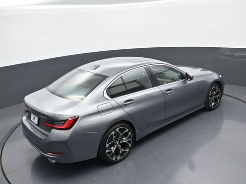 Used 2025 BMW 330i xDrive Sedan AWD/4WD image 35