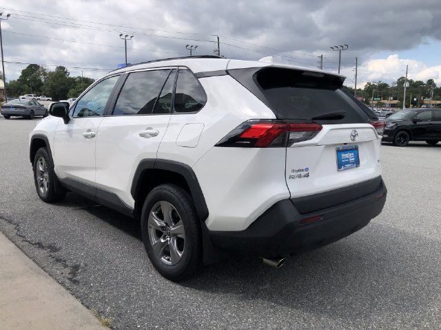 Used 2025 Toyota RAV4 XLE FWD image 6