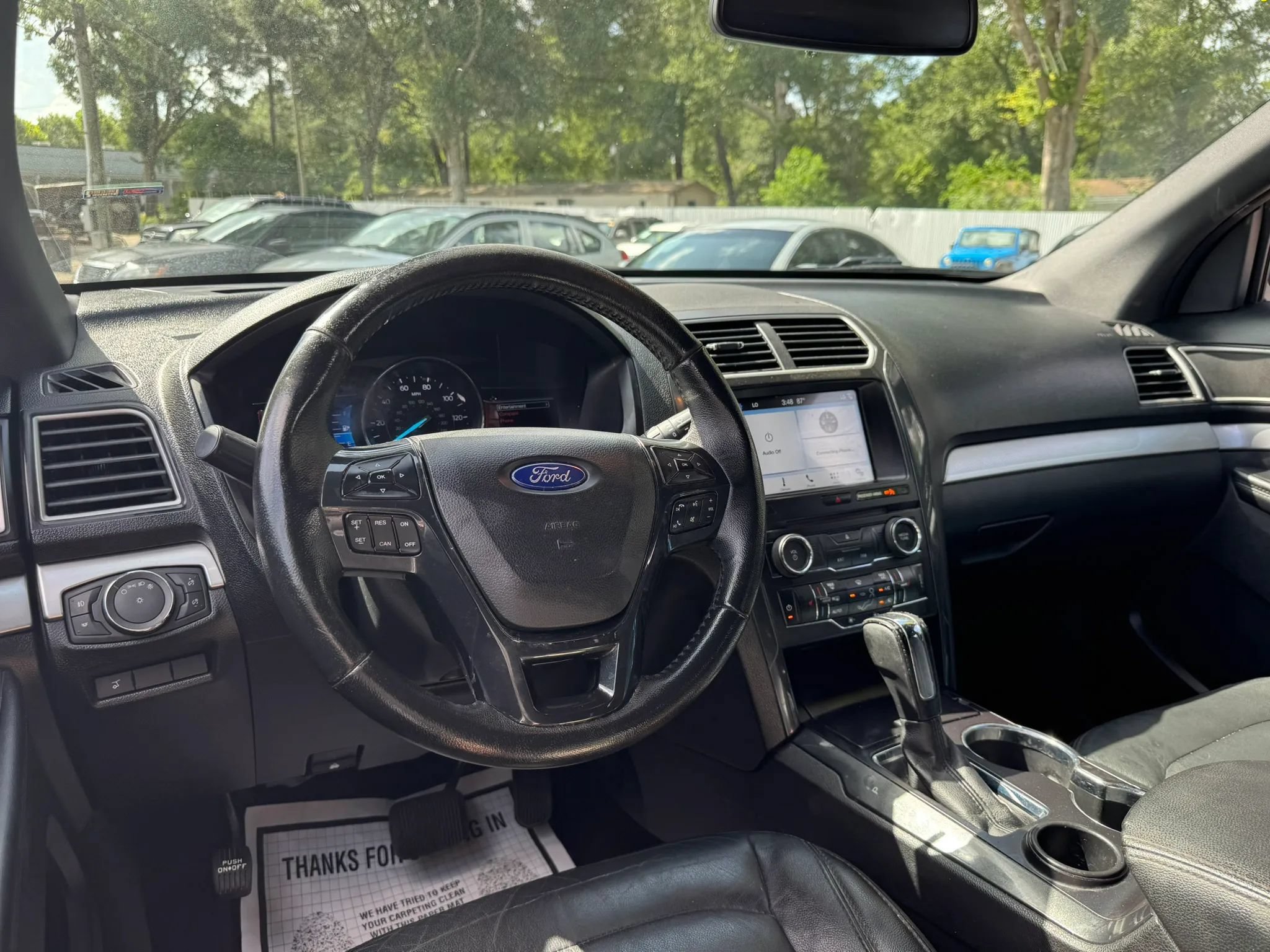 Used 2017 Ford Explorer XLT w/ Equipment Group 202A FWD image 15