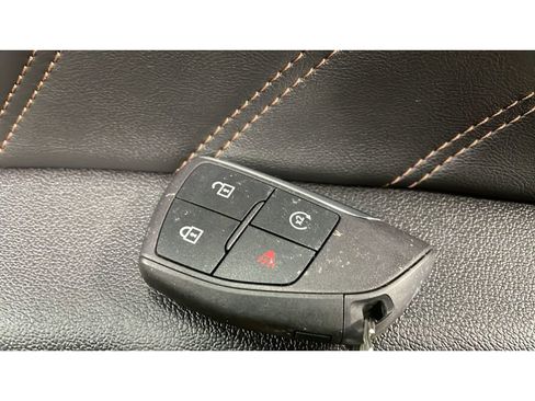 Used 2023 GMC Canyon AT4 w/ AT4 Premium Package image 19