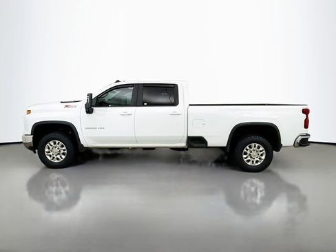 Used 2024 Chevrolet Silverado 3500 LT w/ Convenience Package image 4